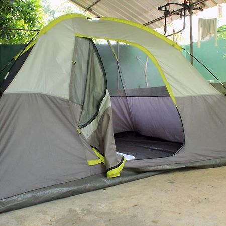 Flipflop Hostel Negombo Bagian luar foto