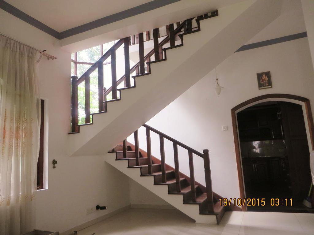 Flipflop Hostel Negombo Bagian luar foto