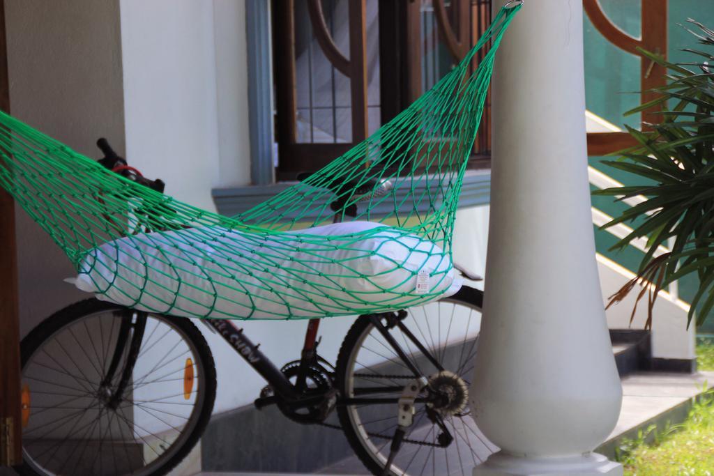 Flipflop Hostel Negombo Bagian luar foto