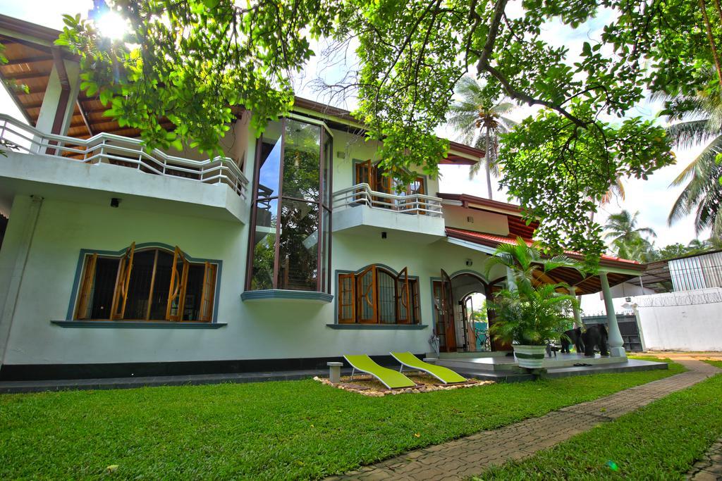 Flipflop Hostel Negombo Bagian luar foto