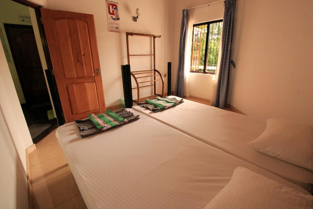Flipflop Hostel Negombo Bagian luar foto