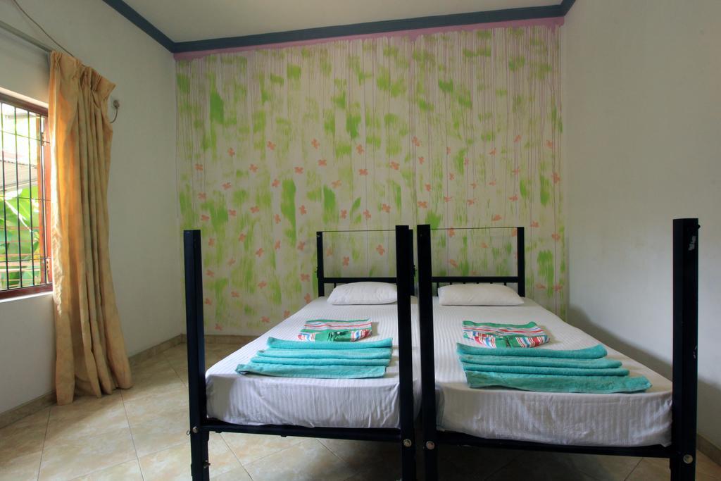 Flipflop Hostel Negombo Bagian luar foto