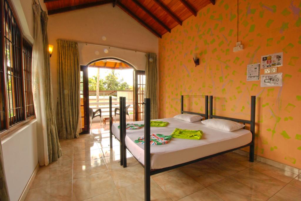 Flipflop Hostel Negombo Bagian luar foto
