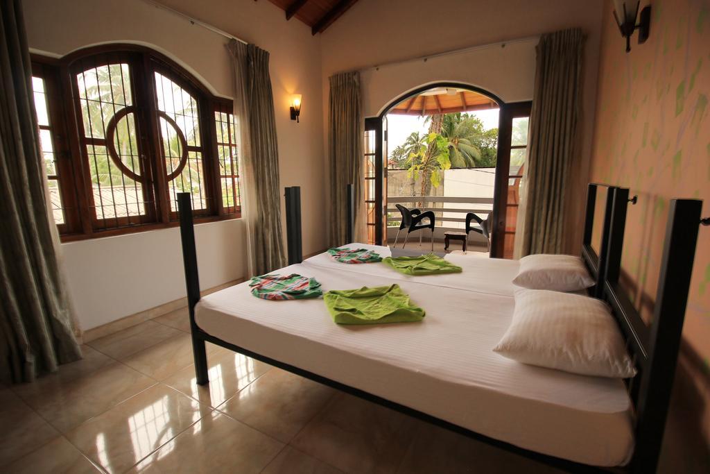Flipflop Hostel Negombo Bagian luar foto